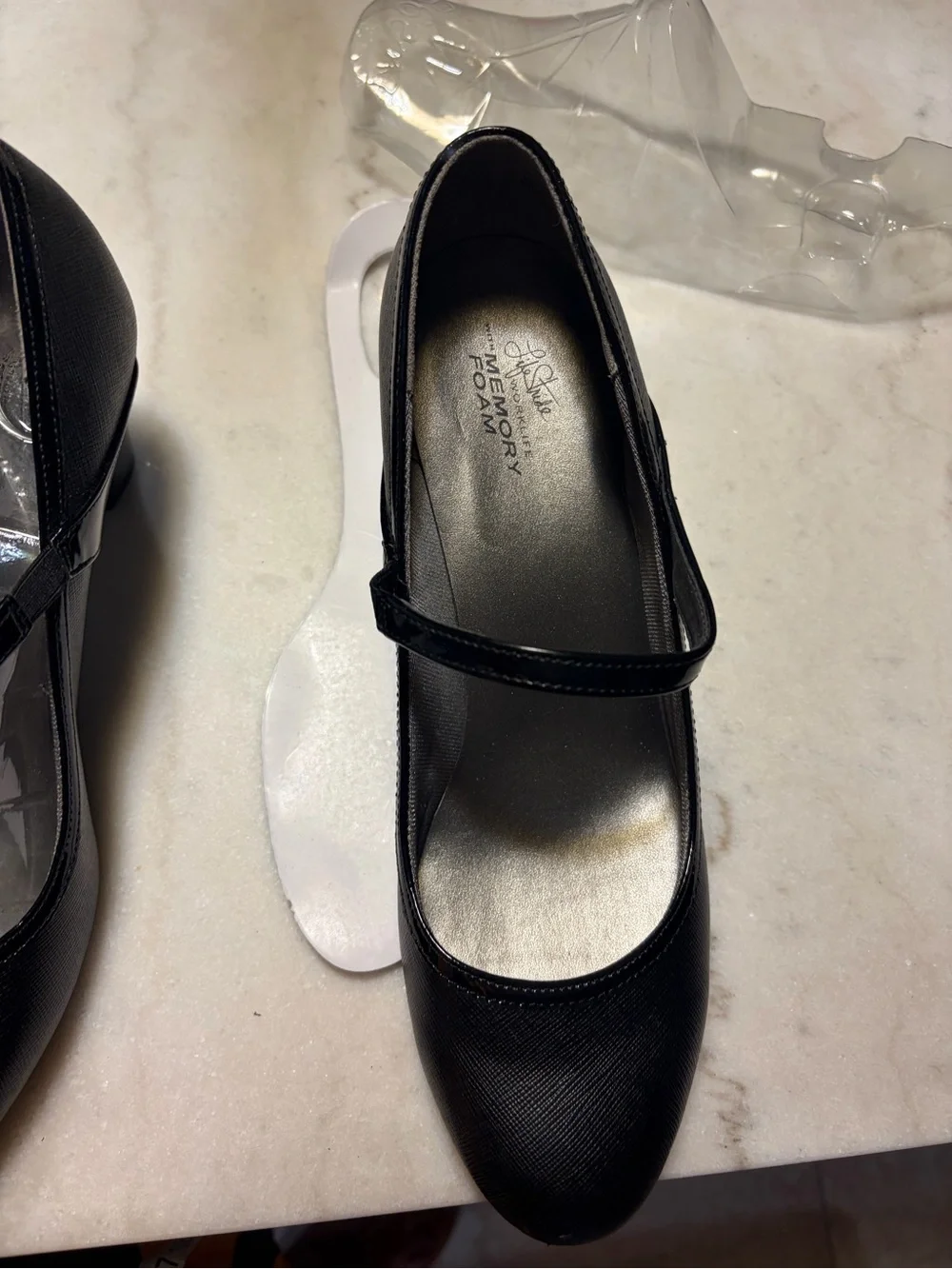 Life Stride Black Mary Jane Heel Pumps